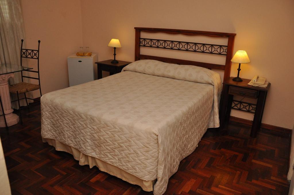 Hotel Bulevar Paysandú Szoba fotó